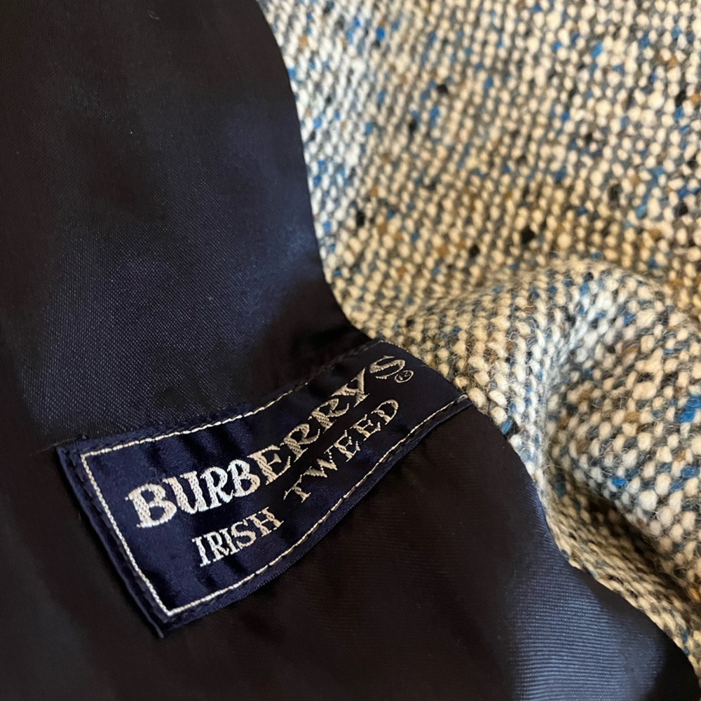 Burberry Gray Tweed Wool Blend Coat - Picture 4 of 10